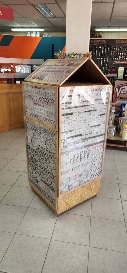 Ferretería · Exhibidor torre con techo — línea completa